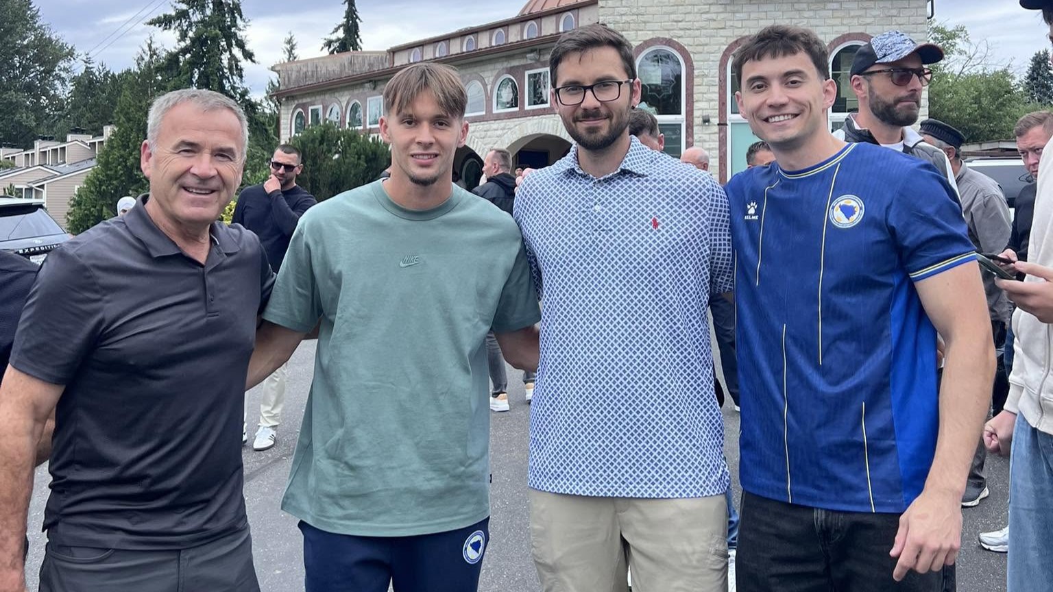 Susret koji je oduševio bh. navijače: Amar Dedić na džumi u Seattleu!