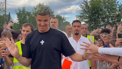 Ovako su navijači dočekali Tarika Muharemovića nakon povratka iz SAD-a!