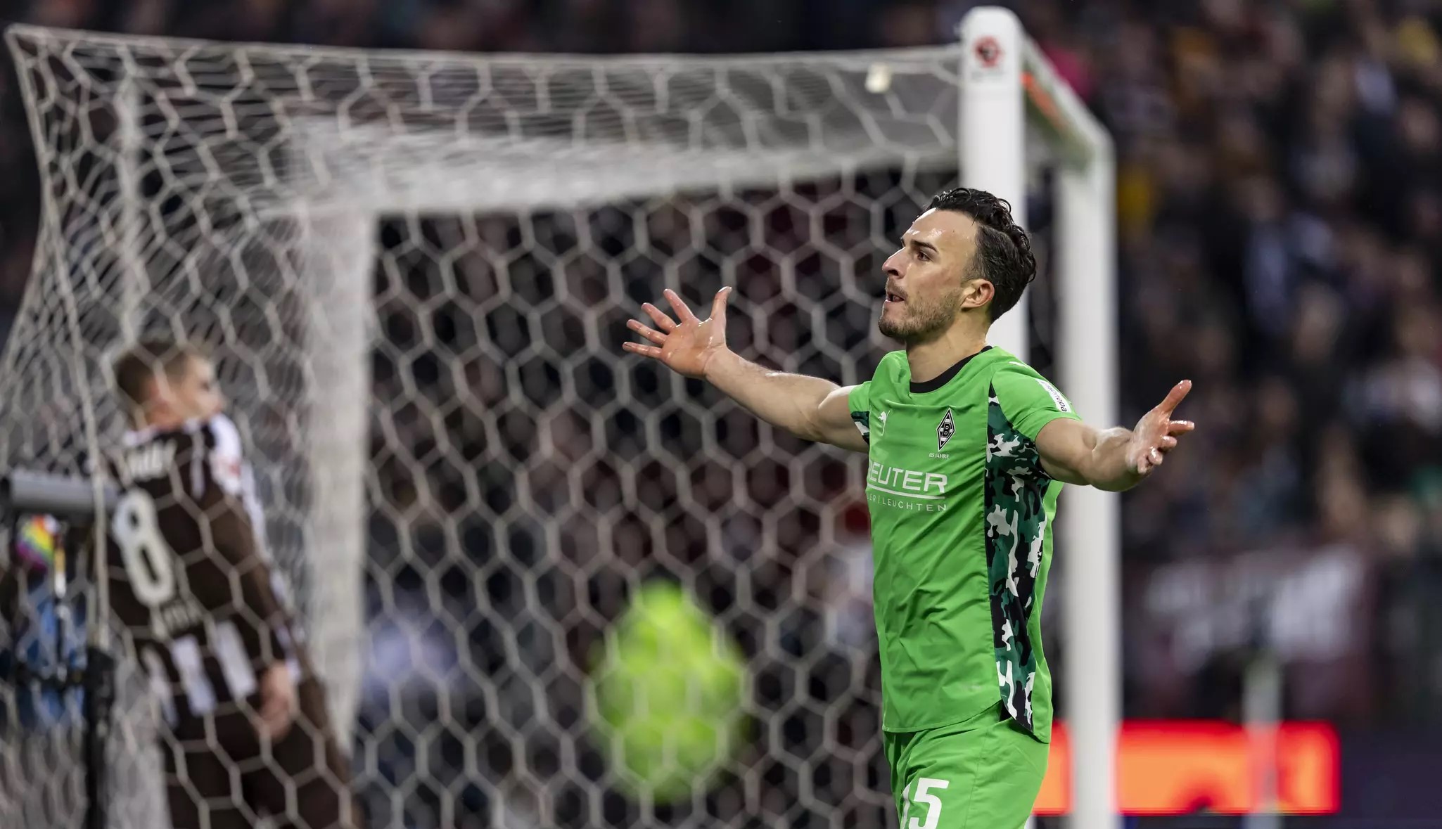 Tabaković heroj Gladbacha: Golom u 89. minuti srušio Dortmund!